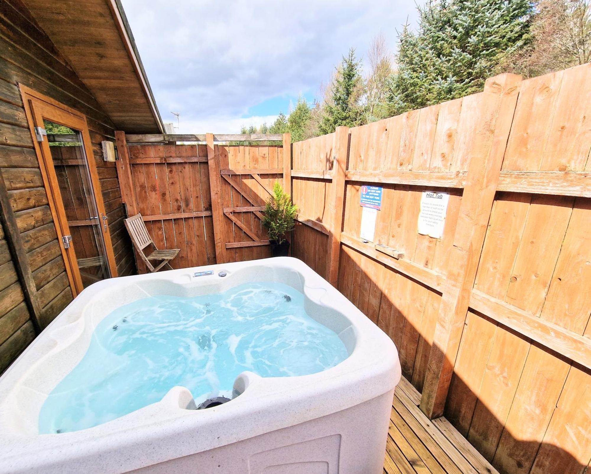 KeltyLomond 4 With Private Hot Tub - Fife - Loch Leven - Lomond Hills别墅 外观 照片